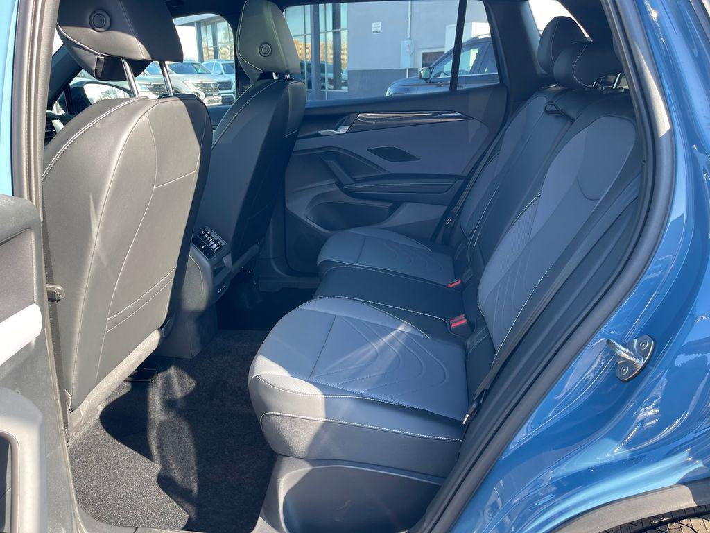 new 2025 Volkswagen Tiguan car, priced at $38,280