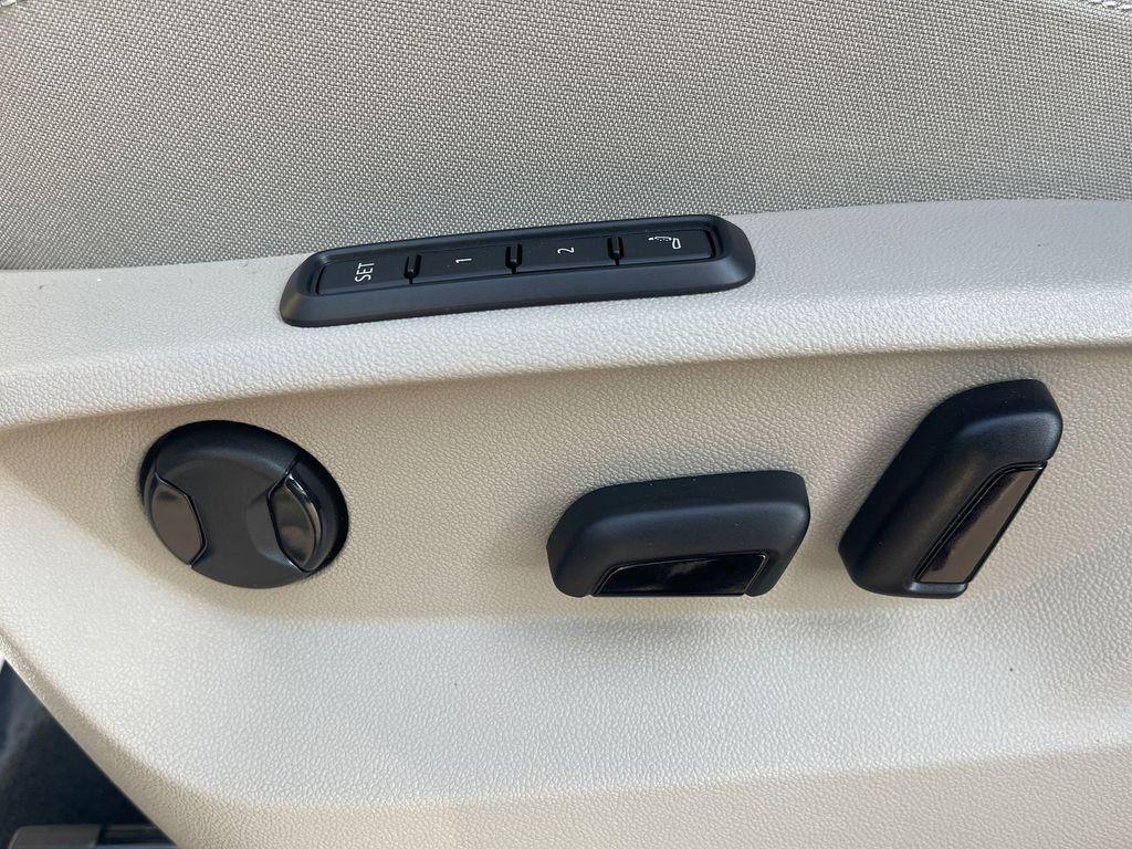 new 2026 Volkswagen Atlas car, priced at $53,966