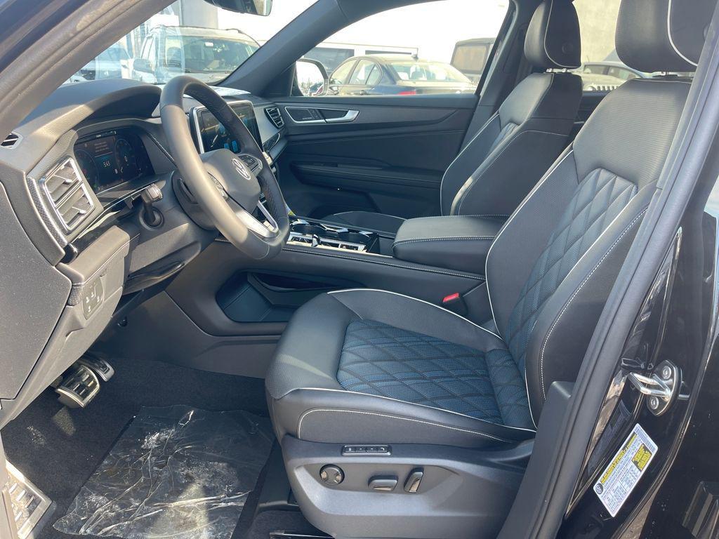 new 2026 Volkswagen Atlas Cross Sport car, priced at $53,574