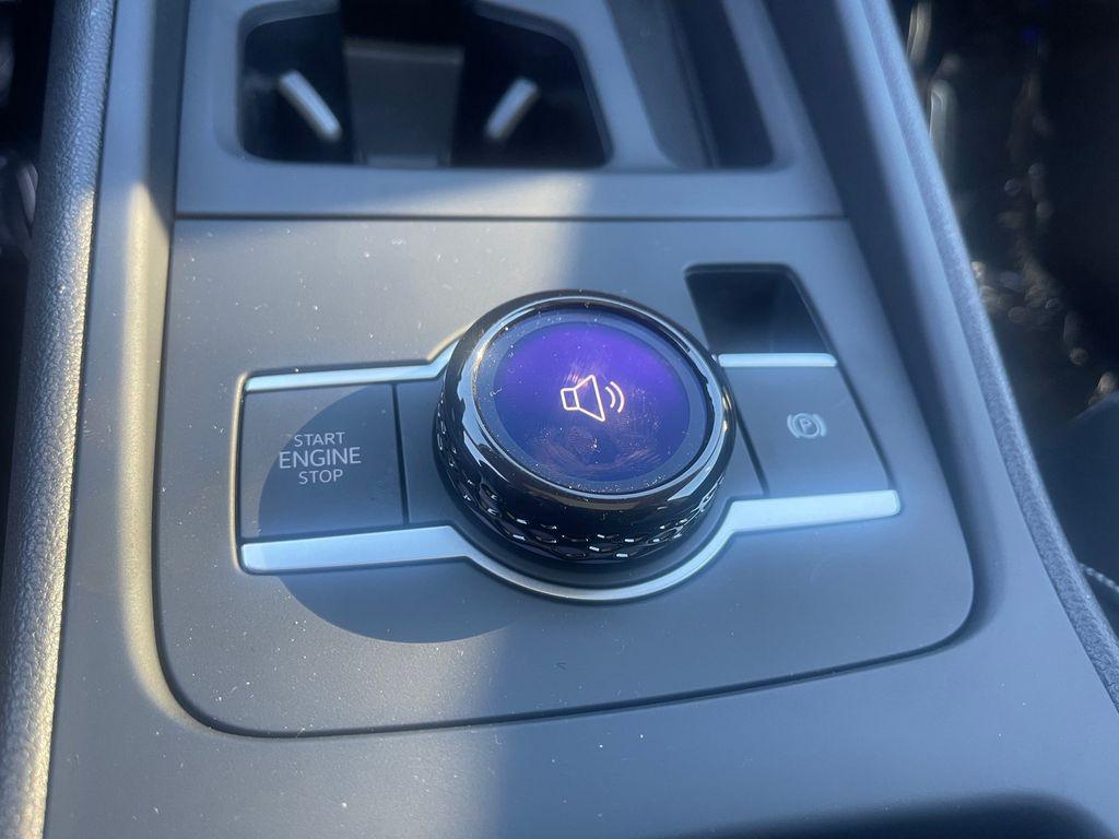 new 2025 Volkswagen Tiguan car, priced at $35,978