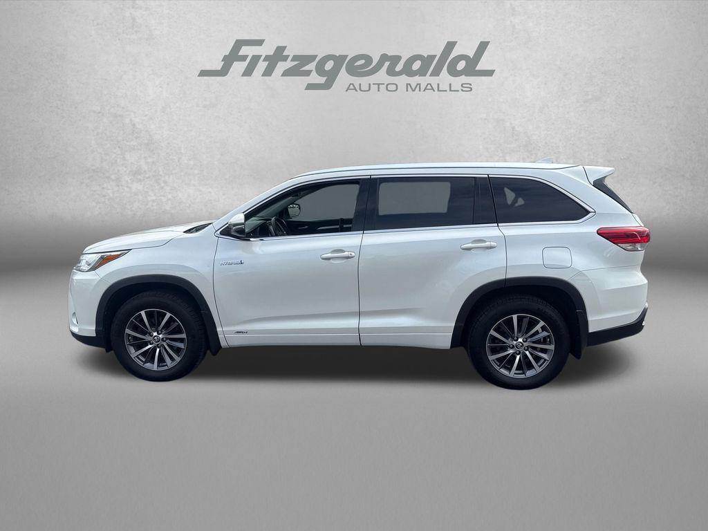 used 2018 Toyota Highlander Hybrid car, priced at $16,789