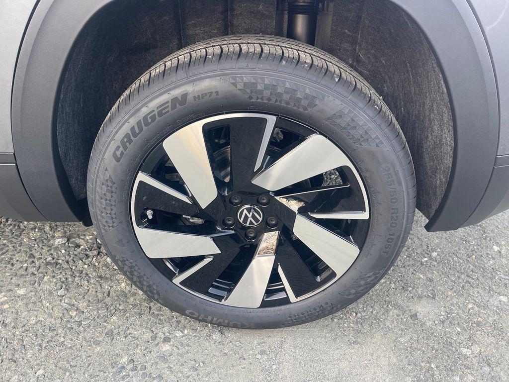 new 2025 Volkswagen Atlas Cross Sport car, priced at $42,282