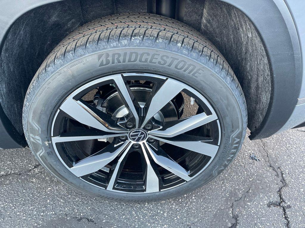 new 2026 Volkswagen Atlas Cross Sport car, priced at $53,776