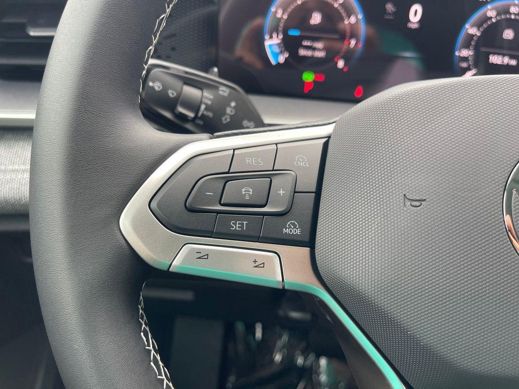 new 2025 Volkswagen Tiguan car, priced at $29,646