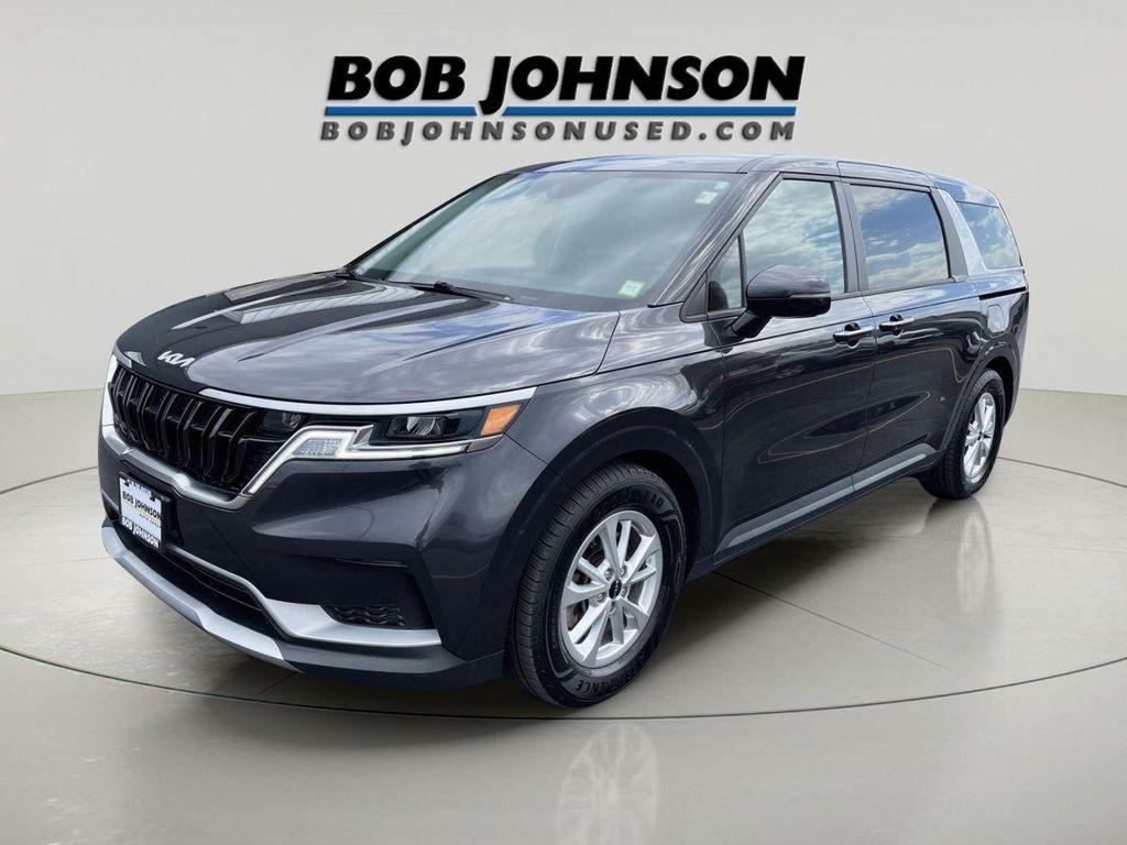 used 2024 Kia Carnival car, priced at $30,498