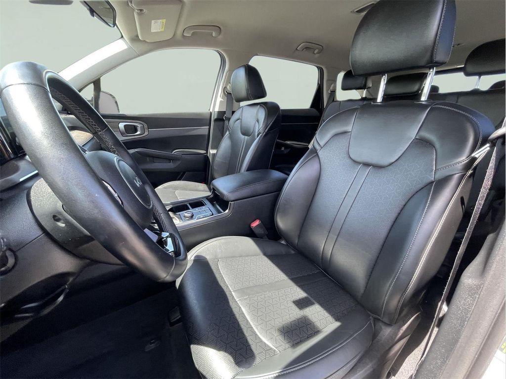 used 2023 Kia Sorento car, priced at $29,398