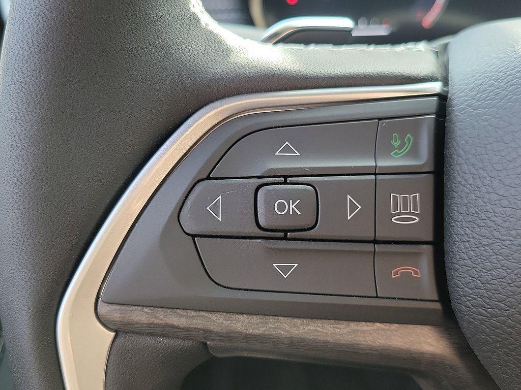 new 2025 Jeep Grand Cherokee L car, priced at $47,660