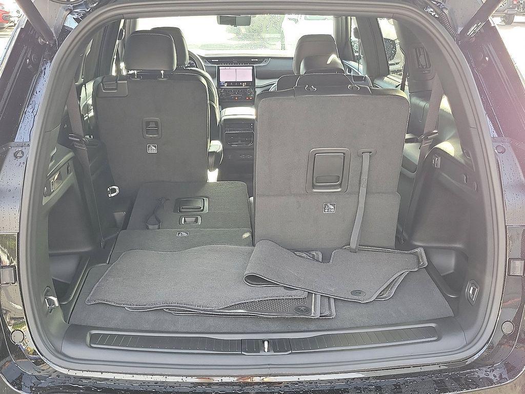 new 2025 Jeep Grand Cherokee L car, priced at $47,660