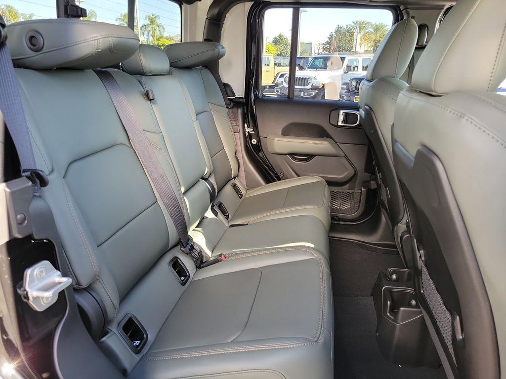 new 2026 Jeep Gladiator car, priced at $55,495