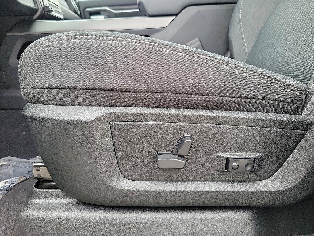 new 2024 Ram 2500 car, priced at $70,380