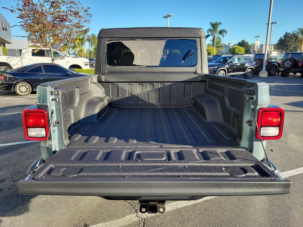 new 2026 Jeep Gladiator car, priced at $49,685