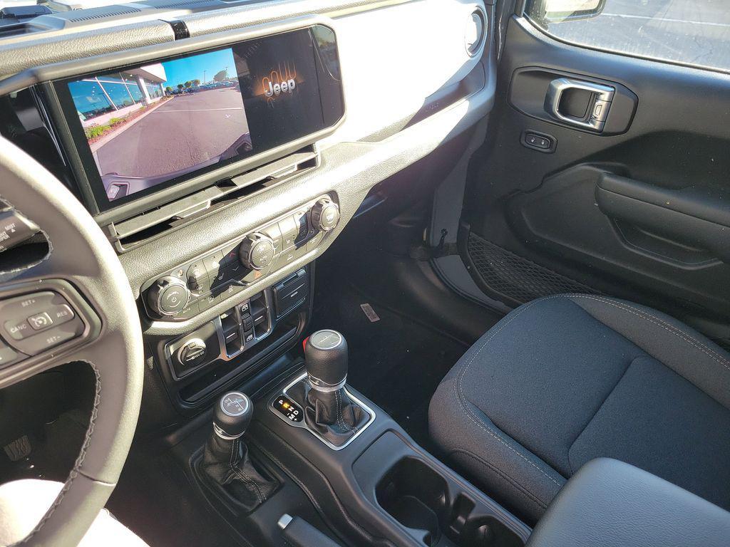 new 2026 Jeep Gladiator car, priced at $49,685