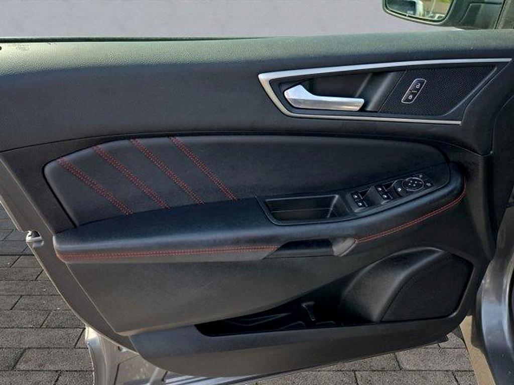 used 2022 Ford Edge car, priced at $24,995