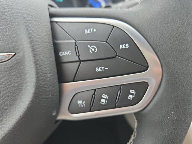used 2023 Chrysler Pacifica Hybrid car, priced at $28,255