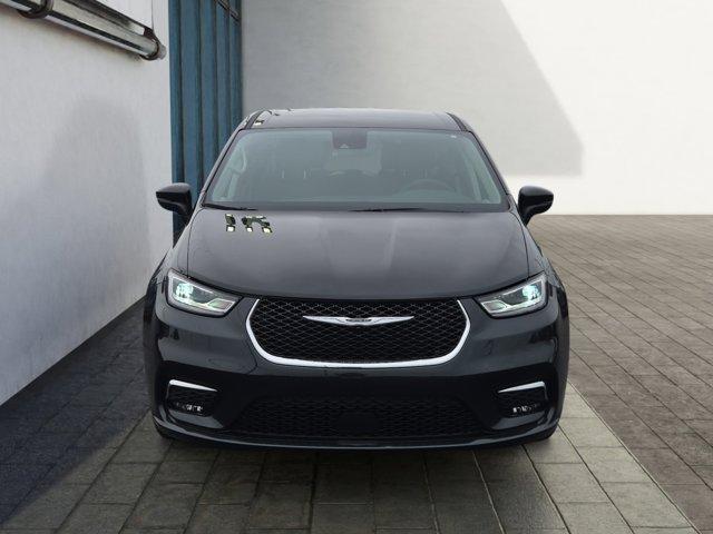 used 2023 Chrysler Pacifica Hybrid car, priced at $28,255