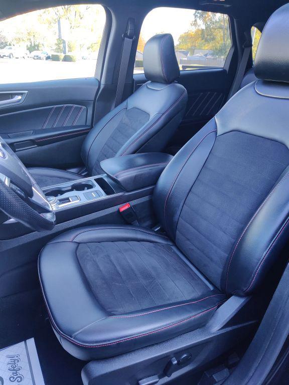 used 2022 Ford Edge car, priced at $29,995