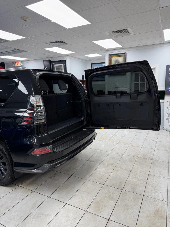 used 2023 Lexus GX 460 car, priced at $47,995