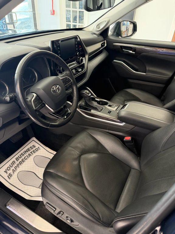 used 2021 Toyota Highlander Hybrid car, priced at $33,995