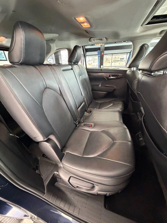 used 2021 Toyota Highlander Hybrid car, priced at $33,995