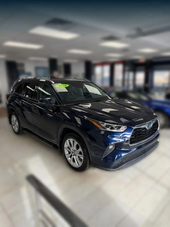 used 2021 Toyota Highlander Hybrid car, priced at $33,995