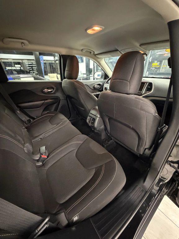 used 2015 Jeep Cherokee car, priced at $7,500