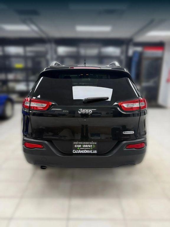 used 2015 Jeep Cherokee car, priced at $7,500