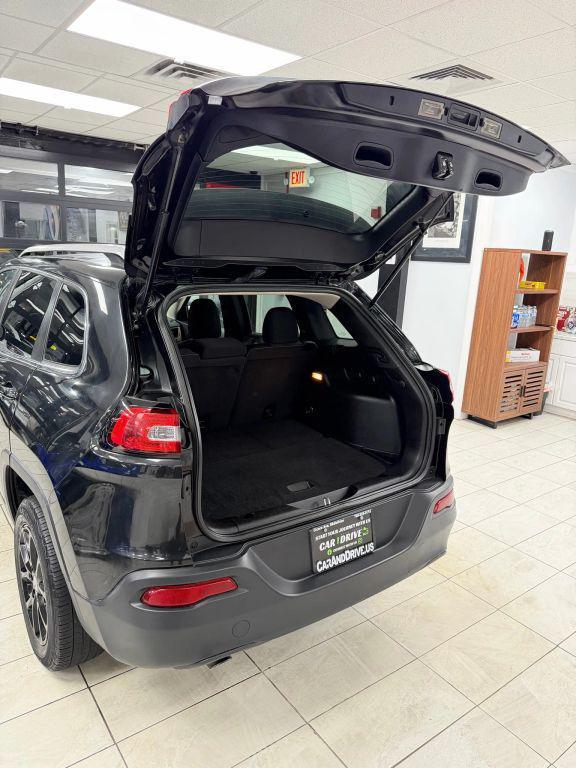 used 2015 Jeep Cherokee car, priced at $7,500
