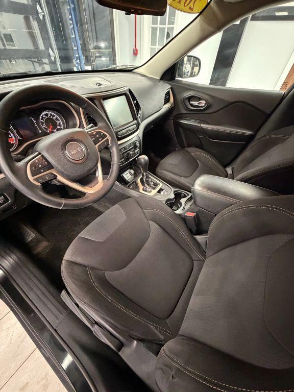 used 2015 Jeep Cherokee car, priced at $7,500