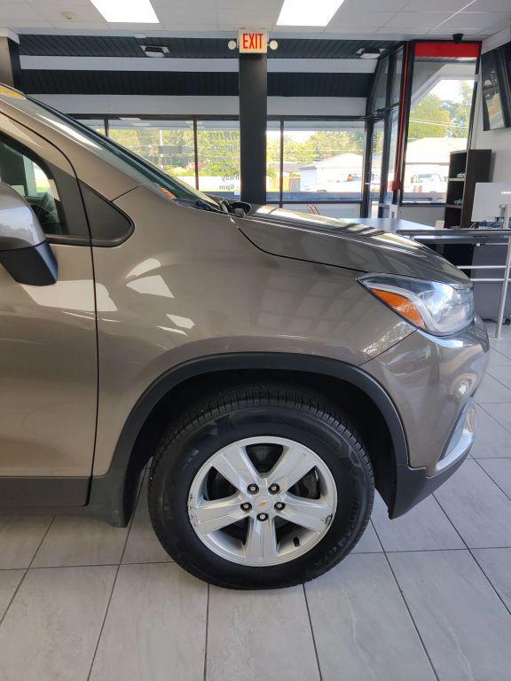 used 2021 Chevrolet Trax car, priced at $12,995