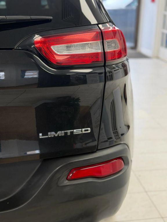 used 2015 Jeep Cherokee car, priced at $8,800