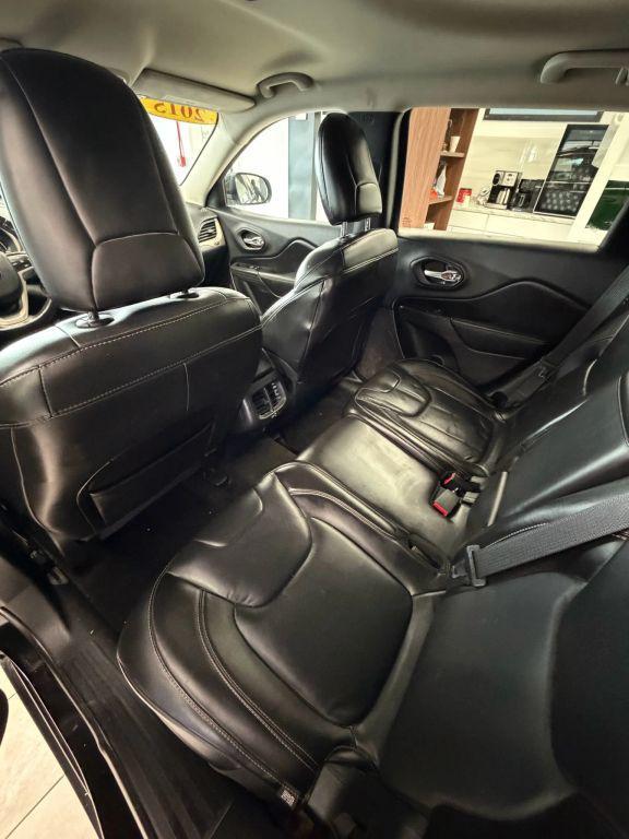used 2015 Jeep Cherokee car, priced at $8,800