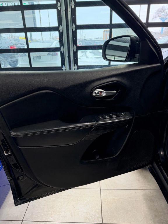 used 2015 Jeep Cherokee car, priced at $8,800