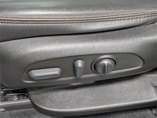 used 2023 Chevrolet Traverse car, priced at $38,911