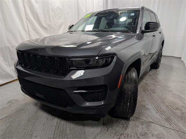 used 2023 Jeep Grand Cherokee car, priced at $31,800