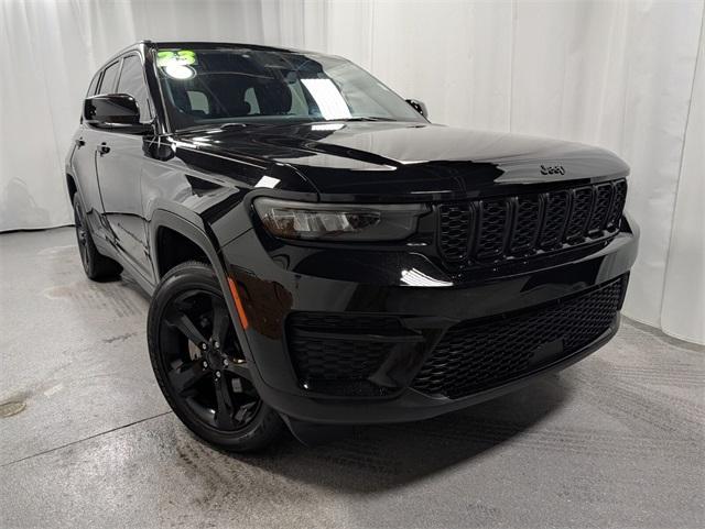 used 2023 Jeep Grand Cherokee car, priced at $29,000