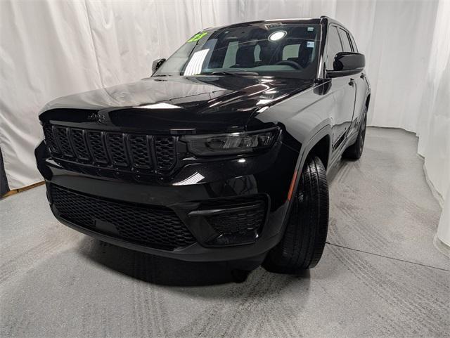 used 2023 Jeep Grand Cherokee car, priced at $29,000