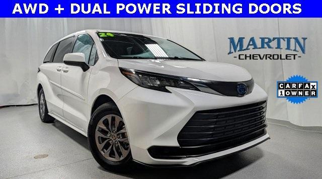 used 2024 Toyota Sienna car, priced at $40,100