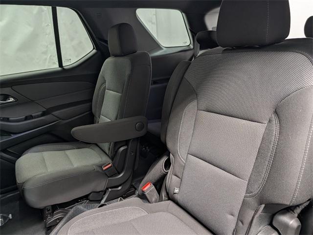 used 2023 Chevrolet Traverse car, priced at $29,400