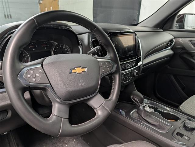 used 2023 Chevrolet Traverse car, priced at $29,400