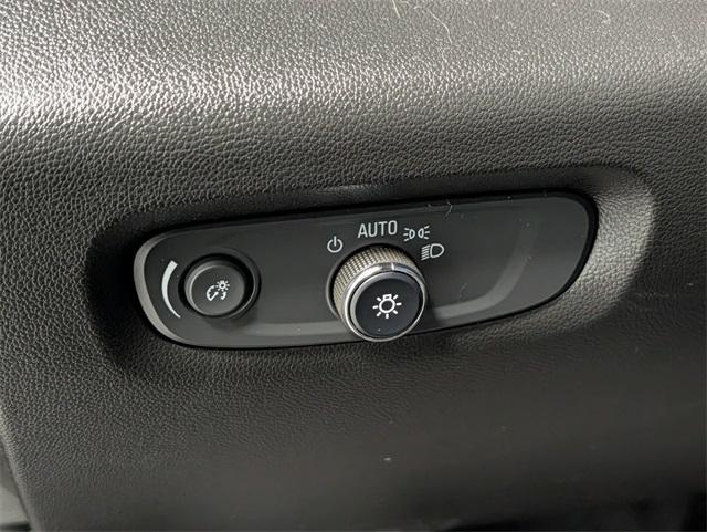 used 2023 Chevrolet Traverse car, priced at $29,000