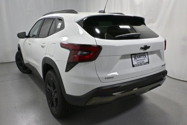 new 2025 Chevrolet Trax car, priced at $26,690
