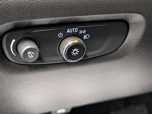 used 2023 Chevrolet Traverse car, priced at $34,998