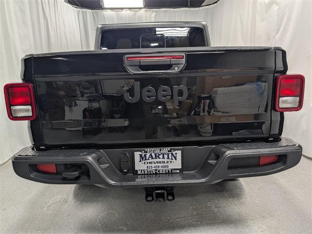 used 2023 Jeep Gladiator car, priced at $32,696