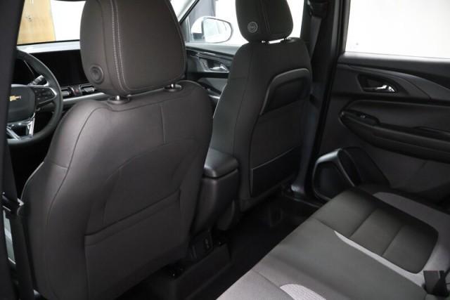 new 2025 Chevrolet TrailBlazer car, priced at $27,569