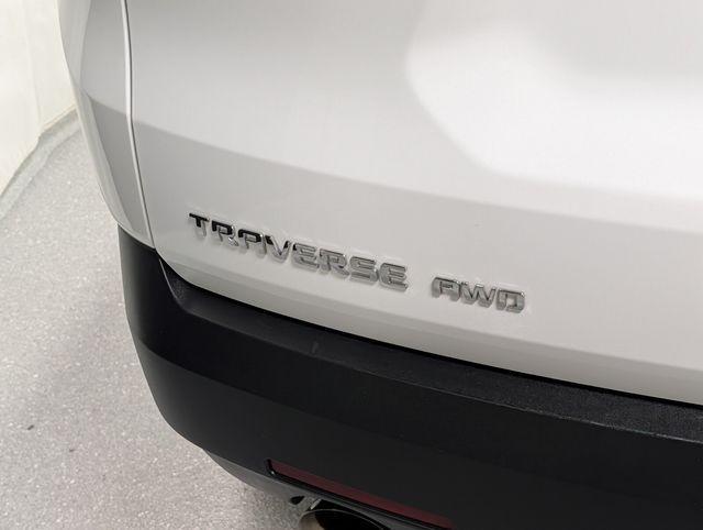 used 2023 Chevrolet Traverse car, priced at $35,100
