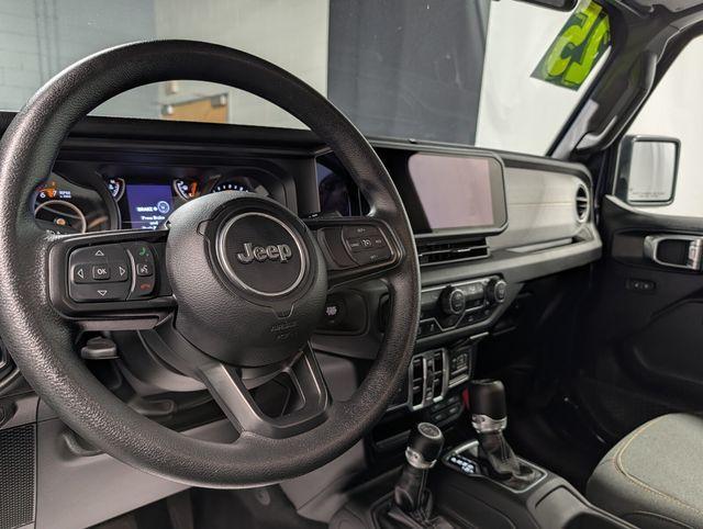 used 2025 Jeep Gladiator car, priced at $38,971