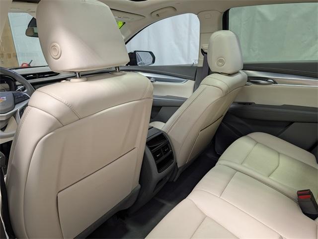 used 2021 Cadillac XT5 car, priced at $20,618