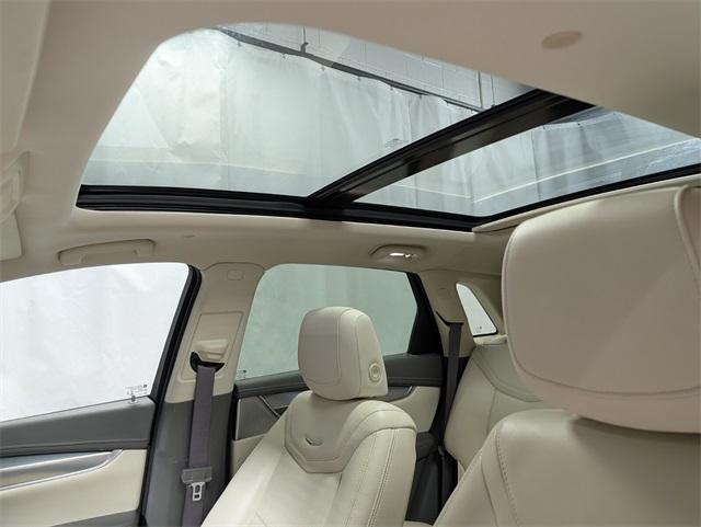 used 2021 Cadillac XT5 car, priced at $20,618