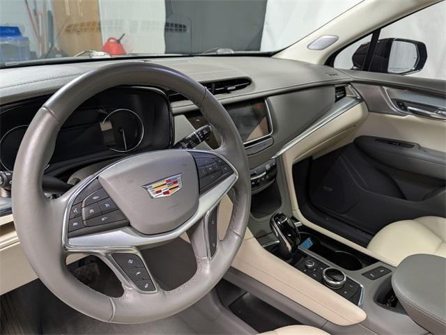 used 2021 Cadillac XT5 car, priced at $20,618
