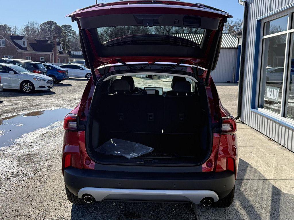 new 2026 Ford Escape PHEV car, priced at $31,500
